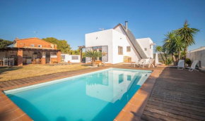 R138 Casa Jessy con gran jardin, piscina y AC